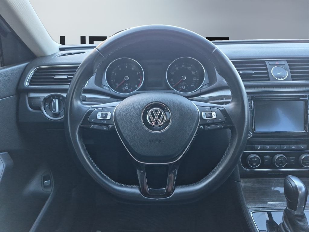 2016 Volkswagen Passat 1.8T SE