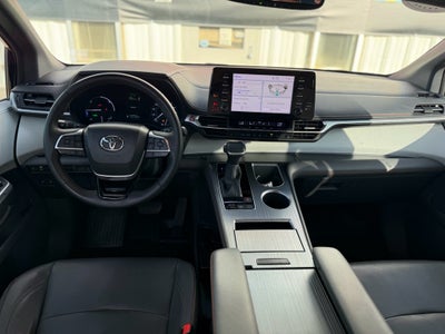 2022 Toyota Sienna XSE