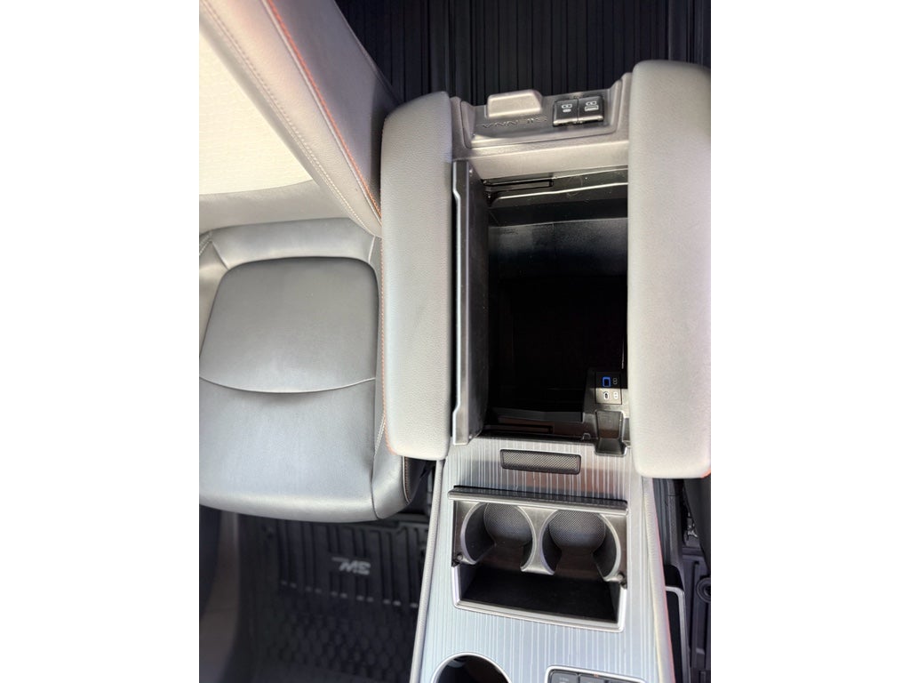 2022 Toyota Sienna XSE