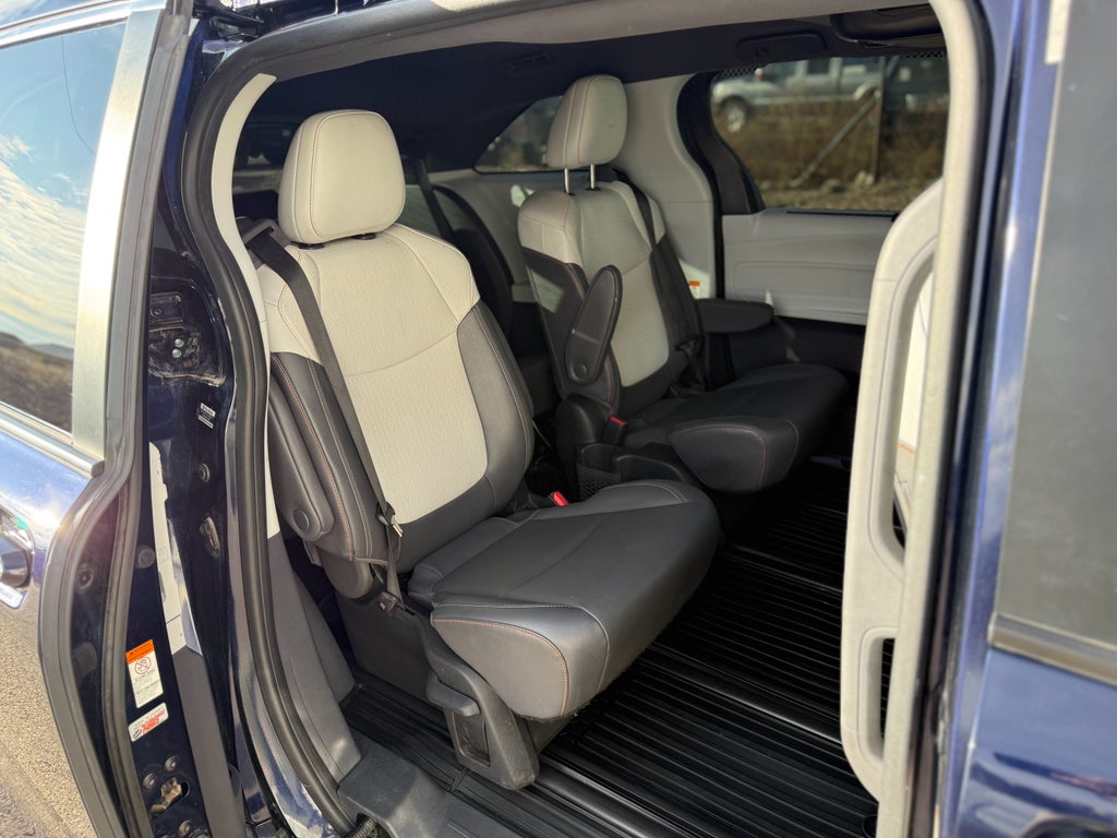 2022 Toyota Sienna XSE