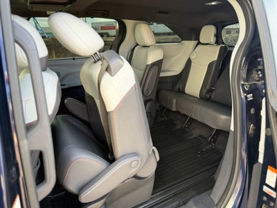 2022 Toyota Sienna XSE