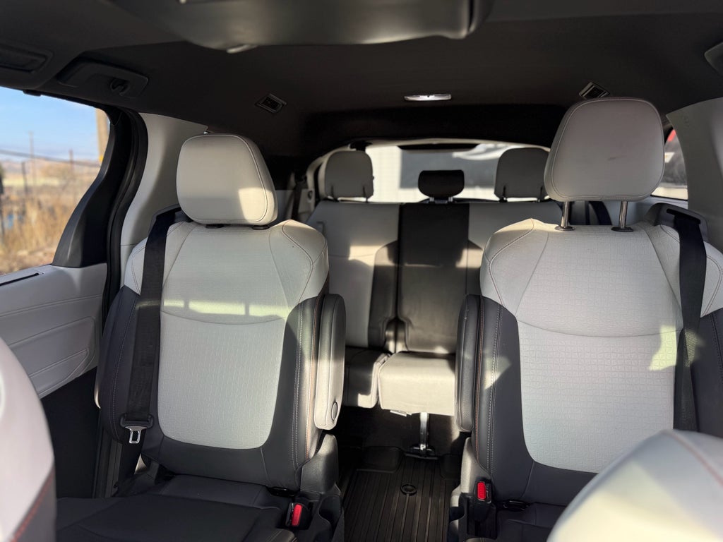 2022 Toyota Sienna XSE