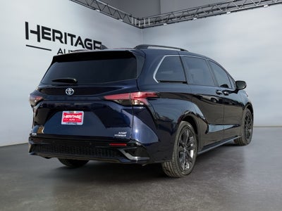 2022 Toyota Sienna XSE